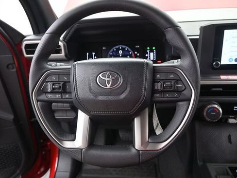 New 2026 Toyota 4Runner SR5 AWD/4WD image 5