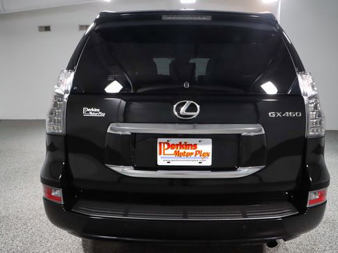 Used 2023 Lexus GX 460 Premium w/ Premium Package image 8