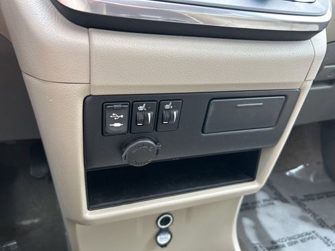 Used 2017 Toyota Sienna XLE w/ XLE Navigation Package image 40