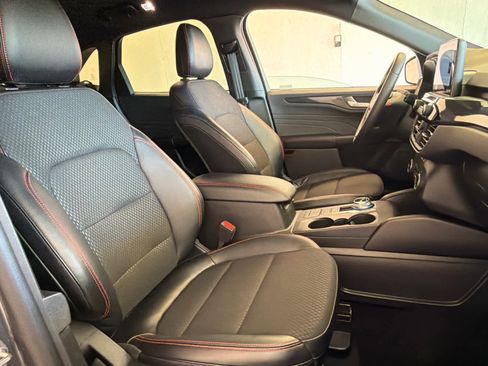 Used 2025 Ford Escape ST-Line AWD/4WD image 26