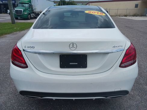 Used 2015 Mercedes-Benz C 300 4MATIC Sedan image 4