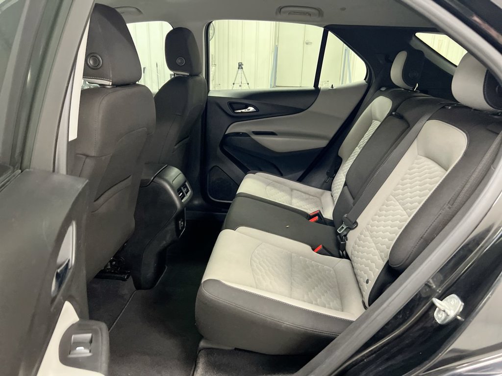 Used 2020 Chevrolet Equinox LS FWD image 22