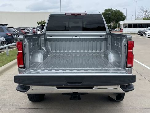 Used 2025 Chevrolet Silverado 2500 LTZ w/ LTZ Convenience Package AWD/4WD image 30