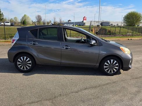Used 2013 Toyota Prius C One image 15