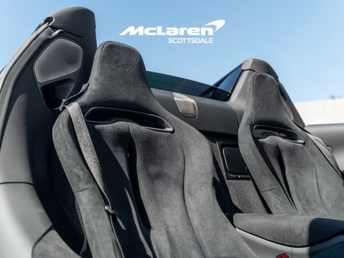Used 2025 McLaren Artura Spider RWD image 12