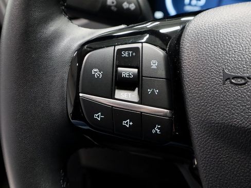 Certified 2025 Ford Escape Platinum image 29