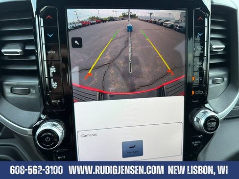 Used 2024 RAM 2500 Big Horn w/ Night Edition AWD/4WD image 20