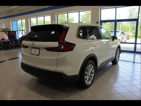 Certified 2025 Honda CR-V EX image 5