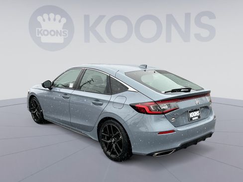 Used 2023 Honda Civic Sport Touring image 4