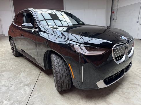 Certified 2025 BMW X3 xDrive30i w/ Premium Package image 7