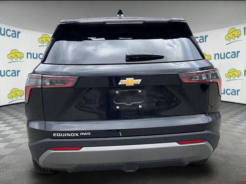 Used 2026 Chevrolet Equinox LT w/ Convenience Package II image 3