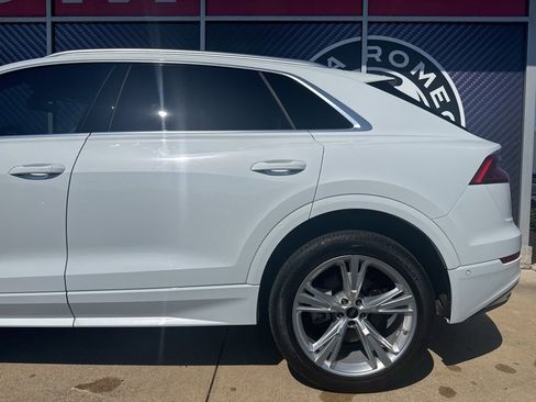 Used 2023 Audi Q8 Premium w/ Convenience Package AWD/4WD image 14