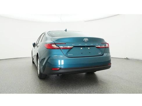 Used 2025 Toyota Camry LE FWD image 28
