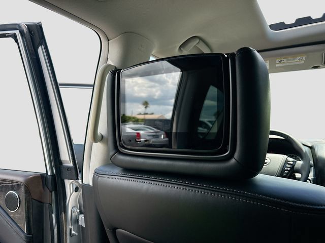 Used 2022 Nissan Armada Platinum w/ Captain's Chairs Package RWD image 22