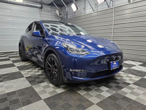 Used 2025 Tesla Model Y Long Range AWD/4WD image 4