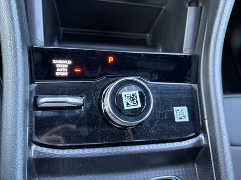 New 2025 Jeep Grand Cherokee Limited w/ MOPAR Finishing Package AWD/4WD image 19