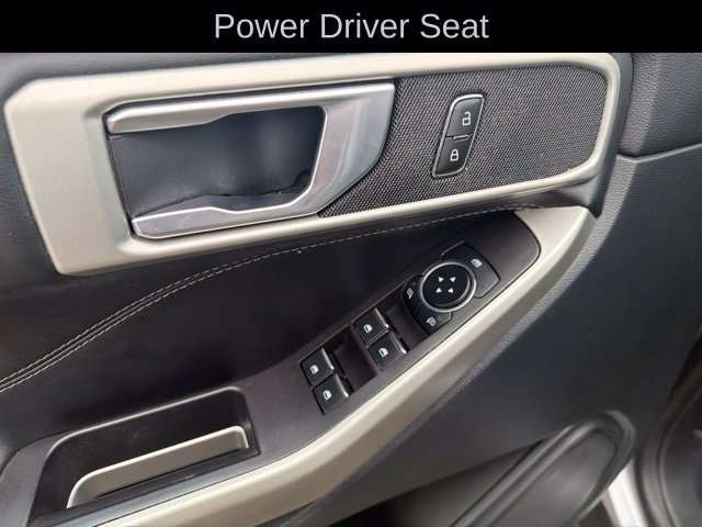 Used 2023 Ford Explorer XLT AWD/4WD image 11