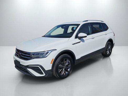 Used 2024 Volkswagen Tiguan SE FWD image 5