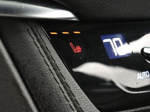 Used 2023 Cadillac XT6 Luxury image 27