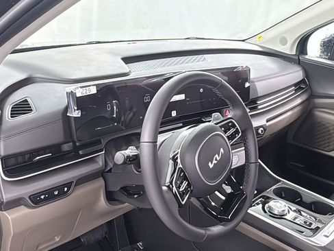 New 2026 Kia Carnival EX FWD image 35