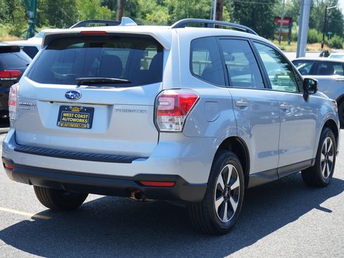 Used 2018 Subaru Forester 2.5i Premium w/ All-Weather Package AWD/4WD image 5