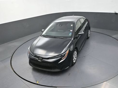 Certified 2021 Toyota Corolla LE FWD image 25