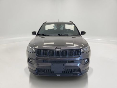 Used 2023 Jeep Compass Latitude w/ Convenience Group AWD/4WD image 2