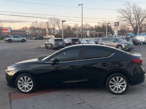 Used 2018 MAZDA MAZDA3 Touring image 22
