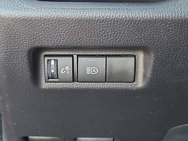 Used 2025 Toyota RAV4 LE AWD/4WD image 16