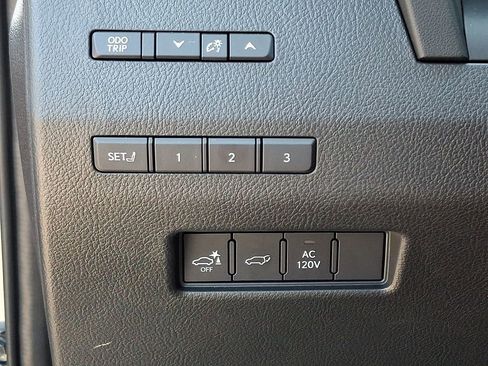 Used 2025 Lexus GX 550 w/ Accessory Package (2T) AWD/4WD image 26