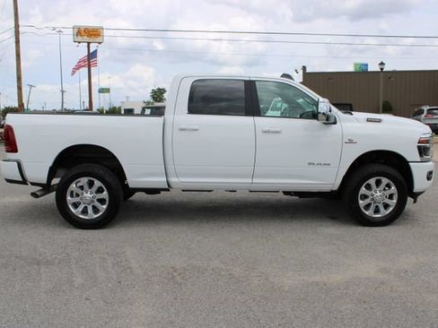 Used 2026 RAM 2500 Laramie AWD/4WD image 4