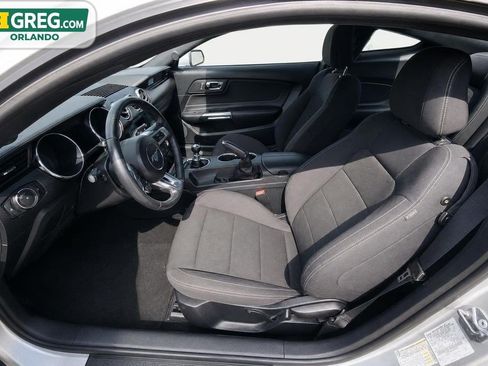 Used 2017 Ford Mustang Coupe RWD image 10