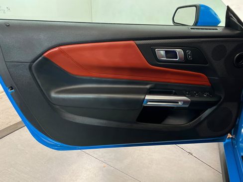 Used 2025 Ford Mustang Premium RWD image 13