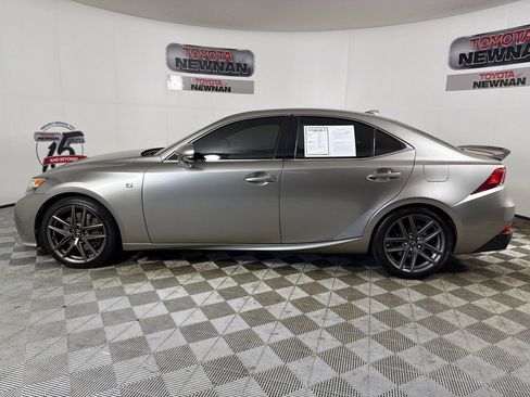 Used 2016 Lexus IS 200t w/ F Sport Package RWD image 7