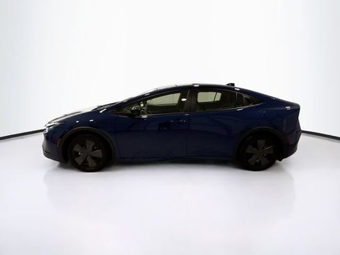 New 2025 Toyota Prius Plug-In Hybrid FWD image 4