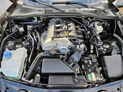 Used 2018 MAZDA MX-5 Miata RF Grand Touring RWD image 19