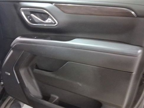 Used 2023 Chevrolet Tahoe Z71 w/ Luxury Package image 18