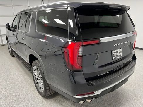 Used 2025 GMC Yukon XL Denali image 8