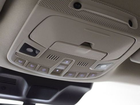 Used 2024 Lincoln Navigator Reserve image 31