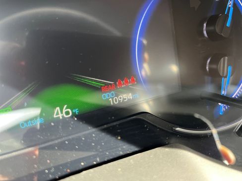 Used 2025 Toyota RAV4 LE image 39