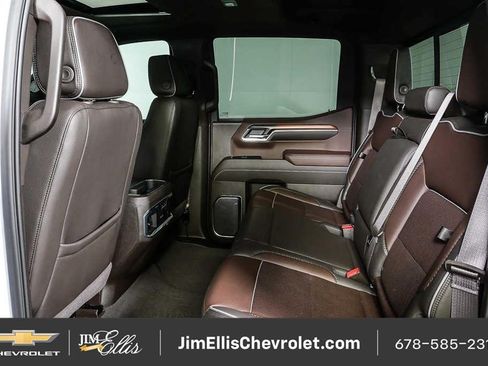 Used 2025 GMC Sierra 1500 Denali w/ Technology Package AWD/4WD image 14