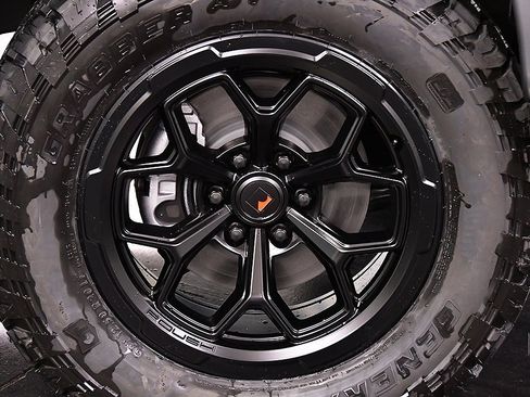 New 2025 Ford F150 XLT w/ Equipment Group 303A High image 9