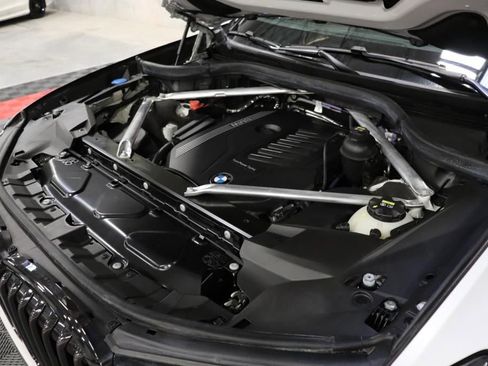 Used 2021 BMW X7 xDrive40i w/ M Sport Package image 91