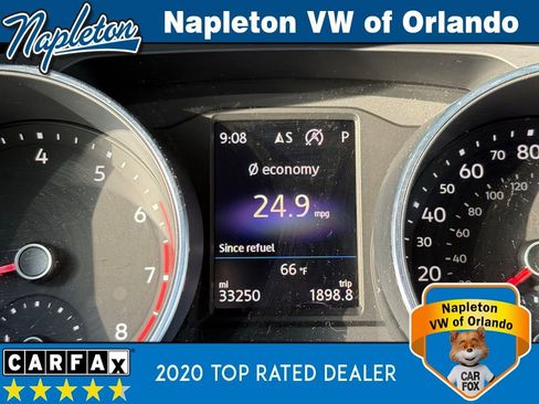 Used 2021 Volkswagen Tiguan SE image 21