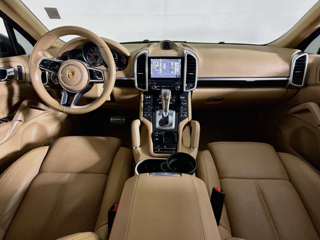 Used 2017 Porsche Cayenne S AWD/4WD image 11