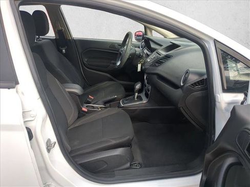 Used 2017 Ford Fiesta SE image 21