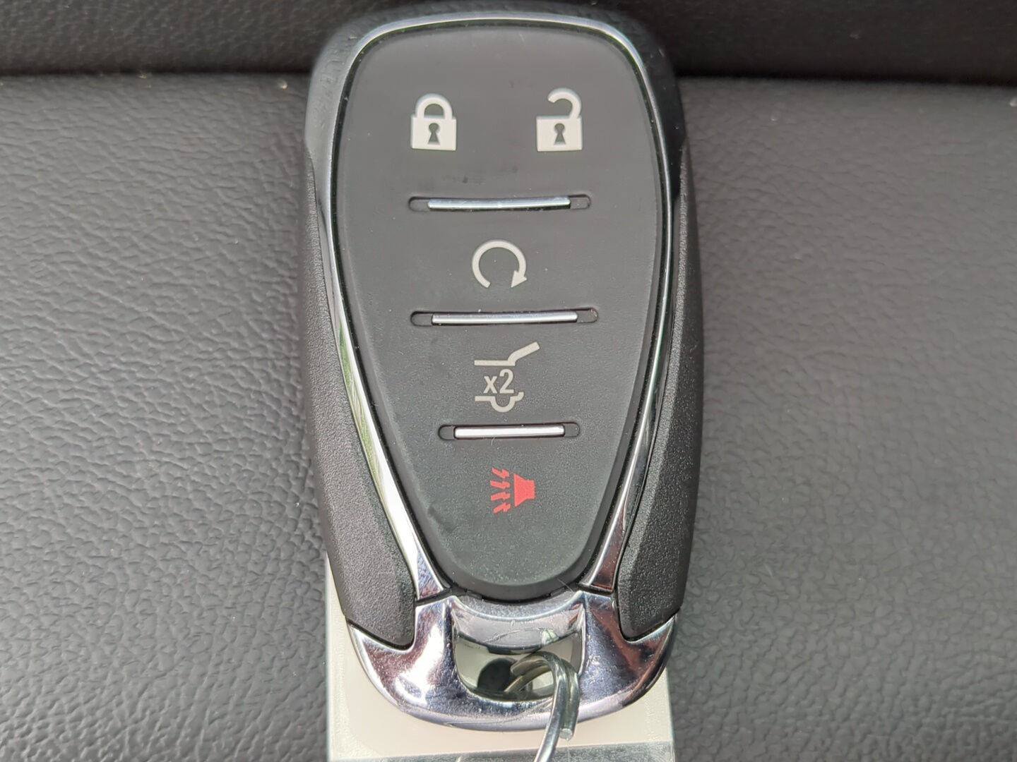 Used 2023 Chevrolet Traverse LT AWD/4WD image 19