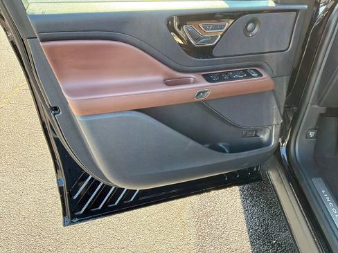 Used 2025 Lincoln Aviator Reserve w/ Illumination Package image 20