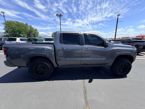 Used 2022 Nissan Frontier SV w/ Technology Package AWD/4WD image 2