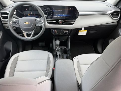 New 2026 Chevrolet TrailBlazer LT w/ LT Cold Weather Package FWD image 9
